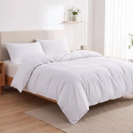 Couette unie Malabata microgel + 2 taies offertes